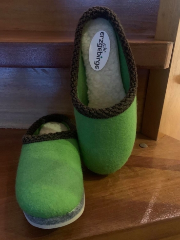Handgefertigte Filzhausschuhe aus Deutschland Socken Pantoffel Latschen Hüttenschuhe apfel-grün