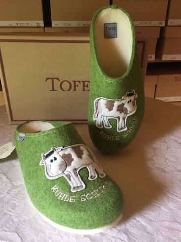 Tofee Damenhausschuhe Pantoffel Latschen Socken Hüttenschuh "Kuhler Schuh" mit Muh in grün
